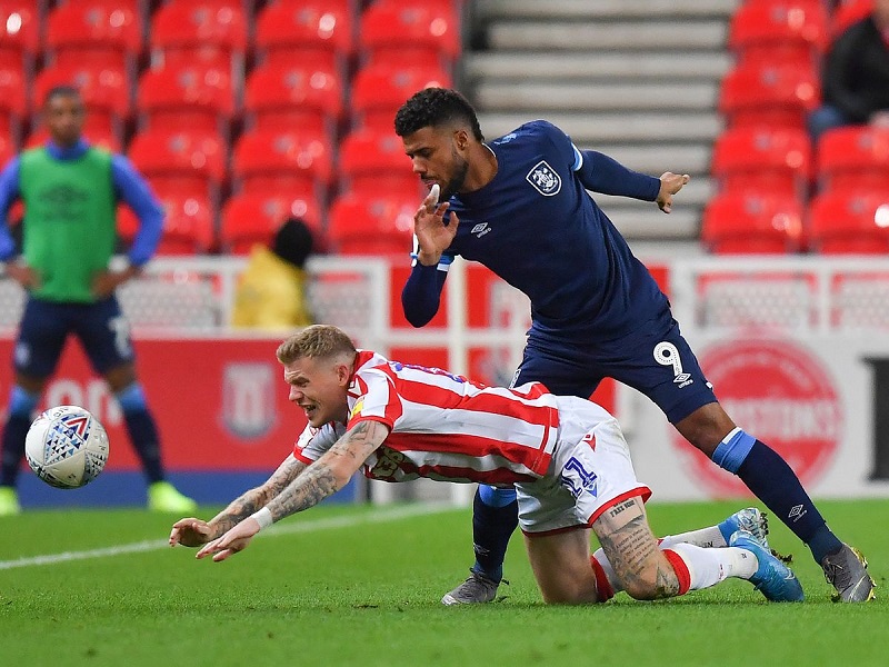 Nhận định Huddersfield vs Stoke 02h45 ngày 29/01