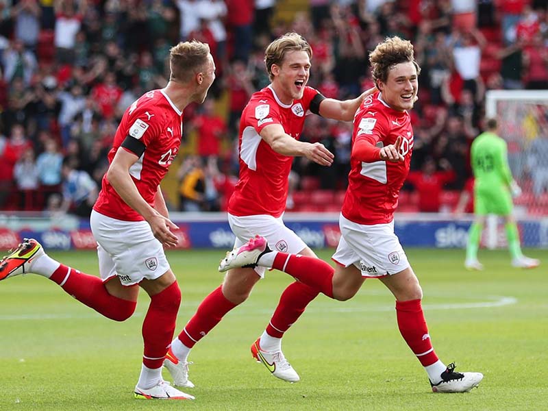 Nhận định Barnsley vs Blackpool 01h45 ngày 27/04